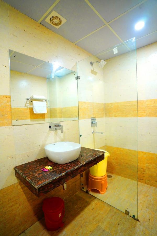 Hotel Amansara Лакхнау Номер фото